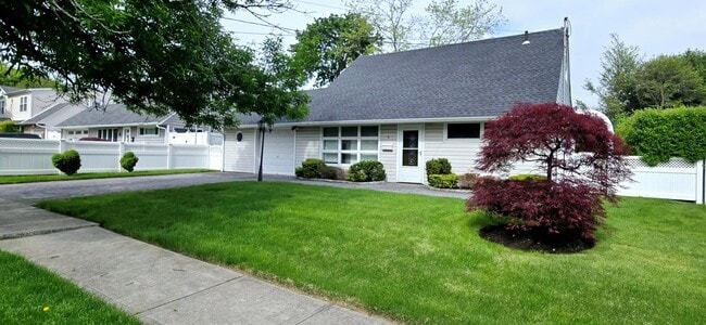 Primary Photo - 6 Arizona Ave