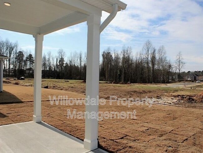 Building Photo - 125 Willow Grove Ln