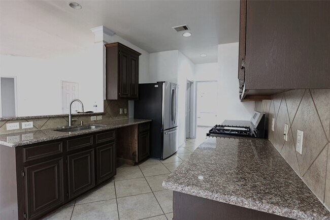 Building Photo - 17610 Blue Lilly Ln