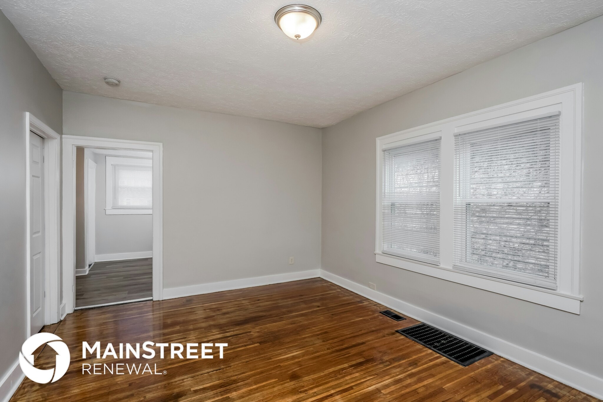 Building Photo - 1821 W Lee St