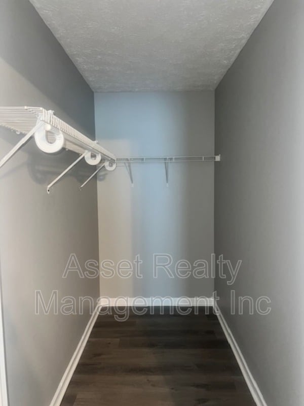 Building Photo - 266 Red Bud Ln