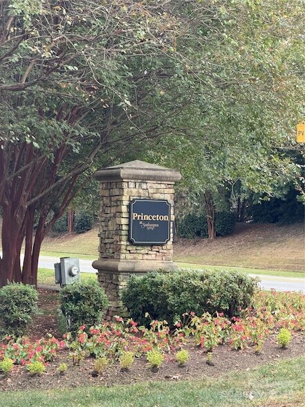 Building Photo - 16767 Commons Creek Dr