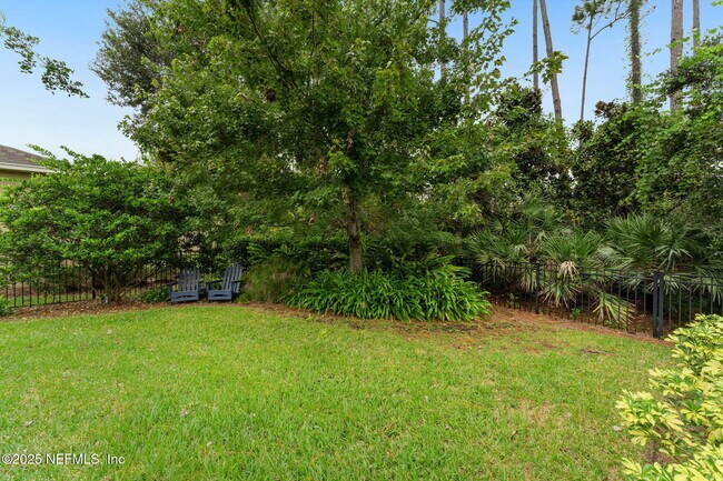 Building Photo - 22 Medio Dr