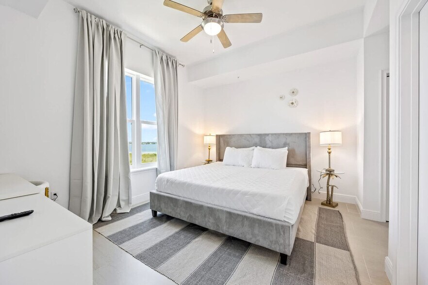 Building Photo - 701 Pilot Ln