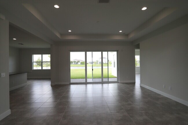 Building Photo - 15192 Wildwood Cir