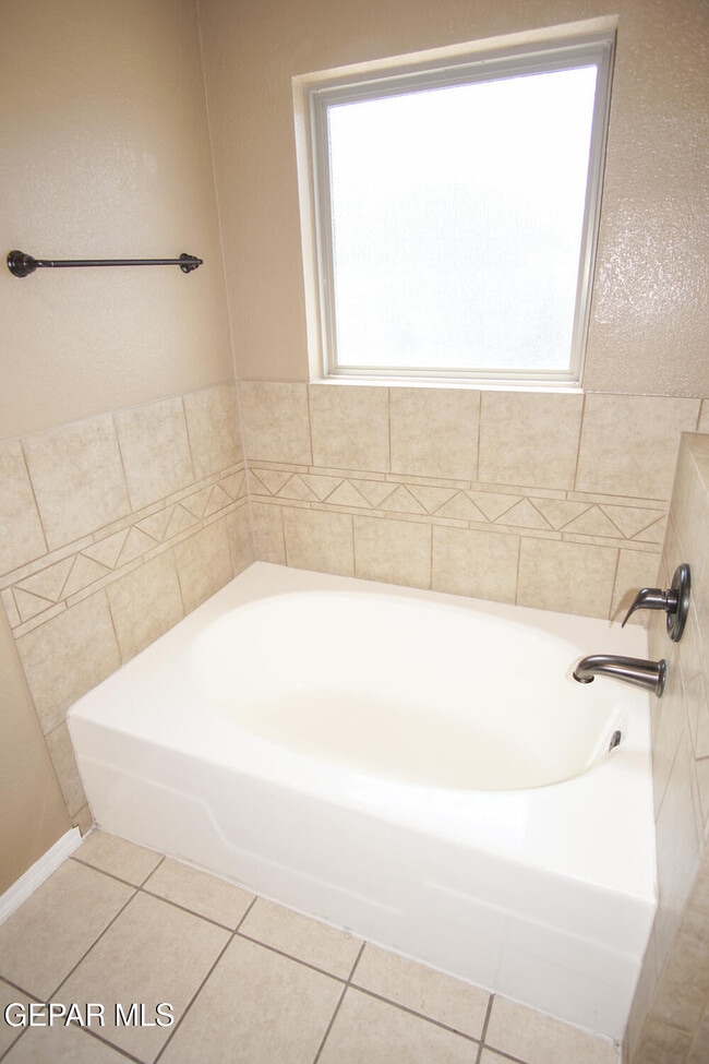 Building Photo - 3037 Tierra Agave Dr