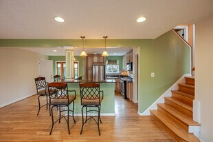 Building Photo - 5806 Flanders St