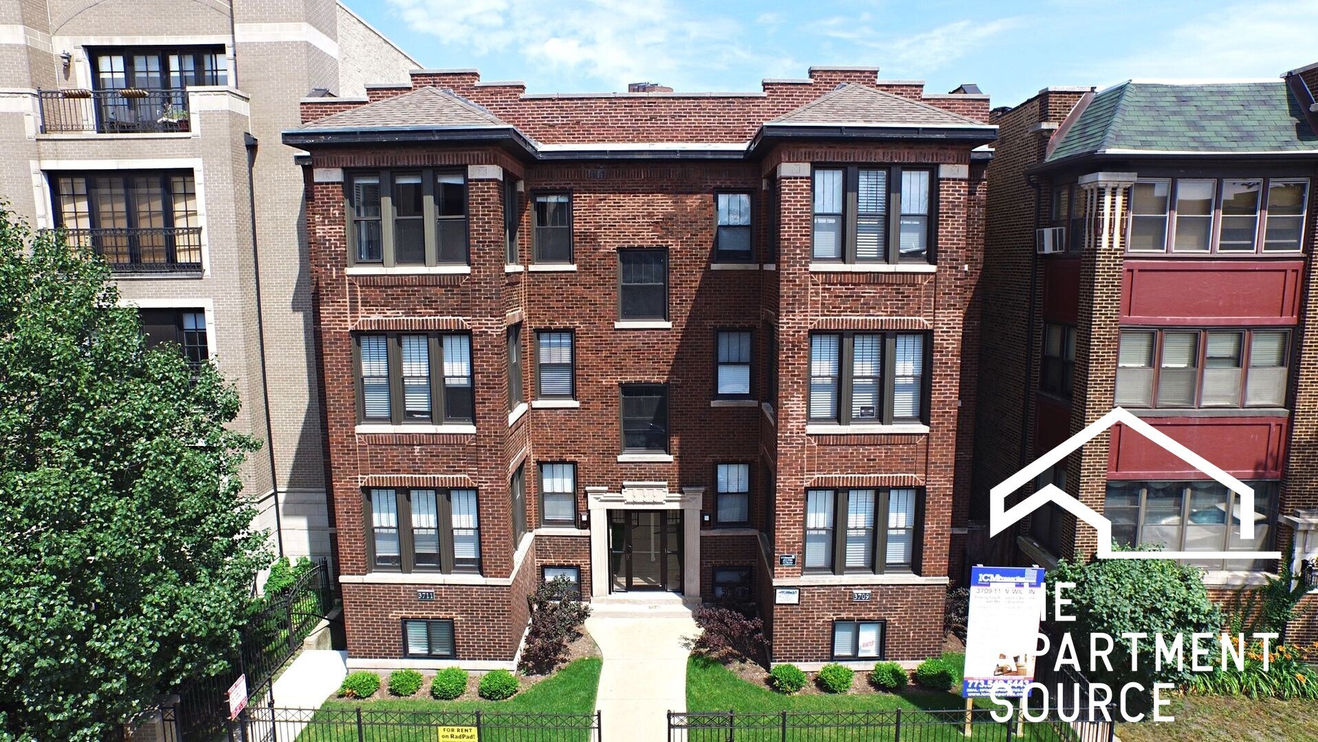 Building Photo - 3709 N Wilton Ave