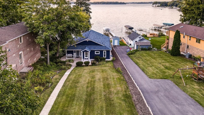 Building Photo - 184 Grand Ave