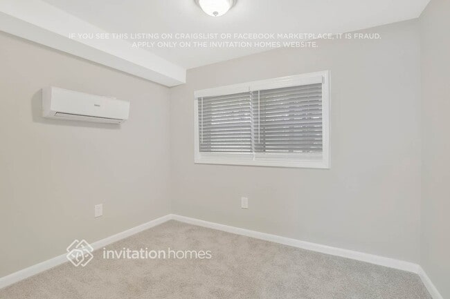 Building Photo - 544 Oakside Dr SW