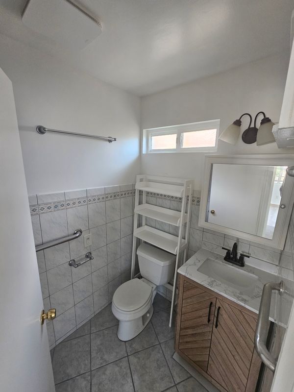 Building Photo - 5091 Quail Cir