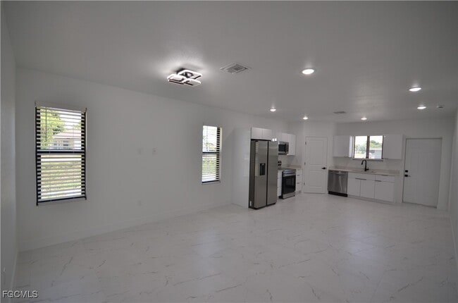 Building Photo - 2188 Barker Blvd