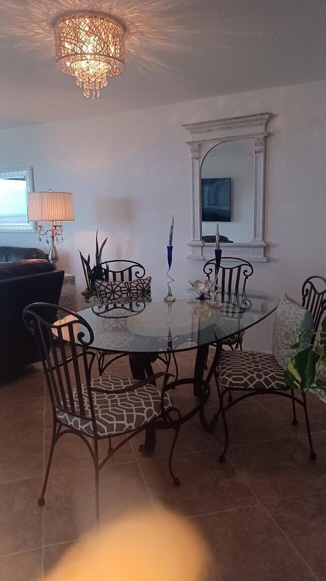 Building Photo - 2800 N Hwy A1A