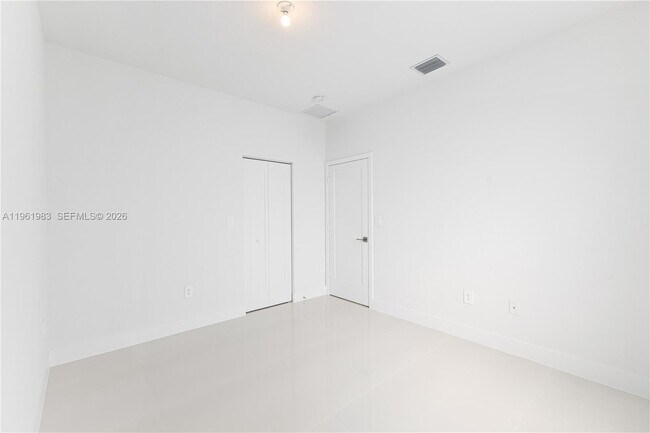 Building Photo - 21326 Old Cutler Rd