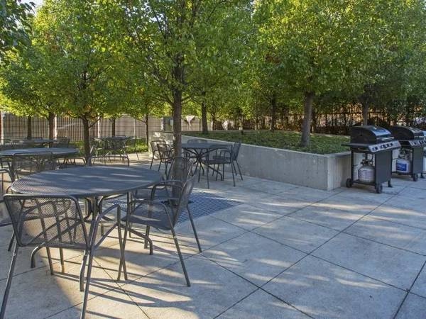 Building Photo - 1453 S State St