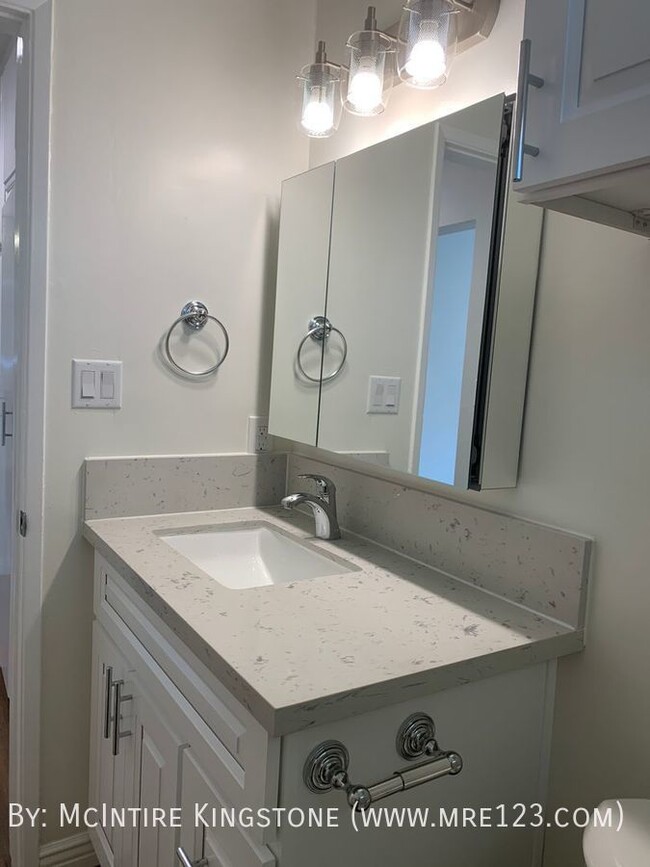 Building Photo - Available Now Stunning Newly Remodeled 1BR...