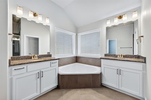 Building Photo - 2303 Knox Way