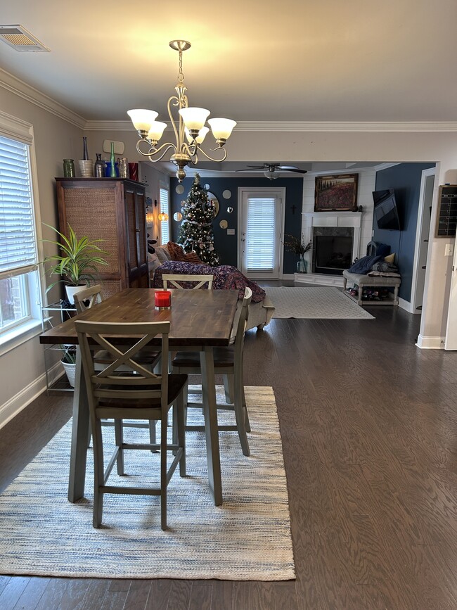 Building Photo - 1830 Mabel Dr