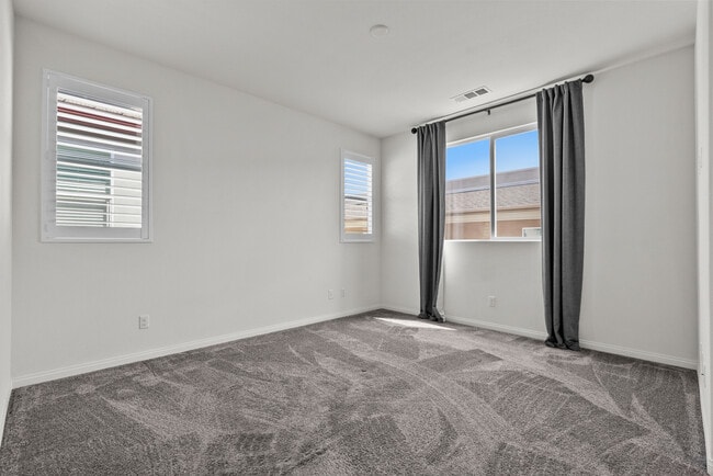 Building Photo - 14610 Isla Vista Dr