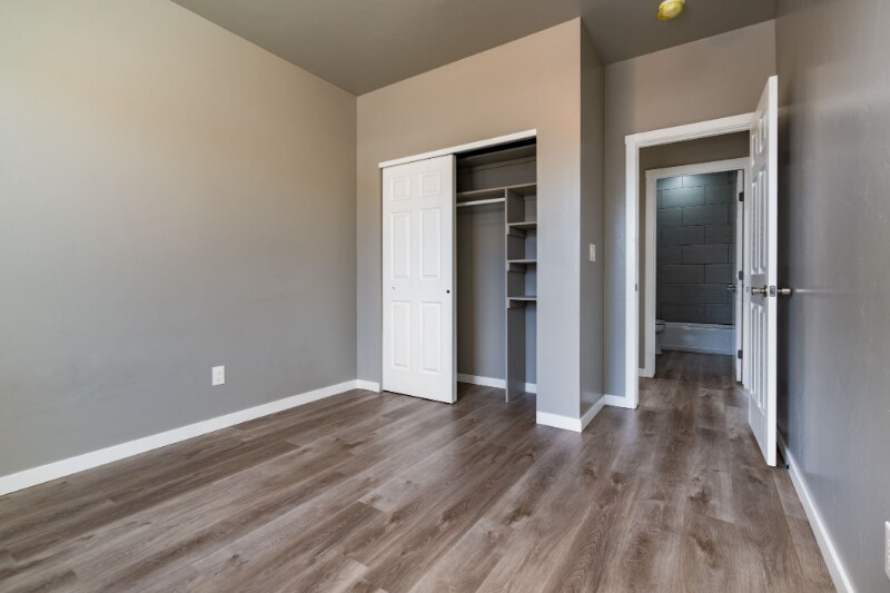 Building Photo - 383 Sage Way