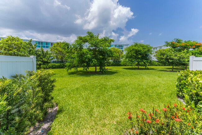 Building Photo - 1857 Spoonbill Ct