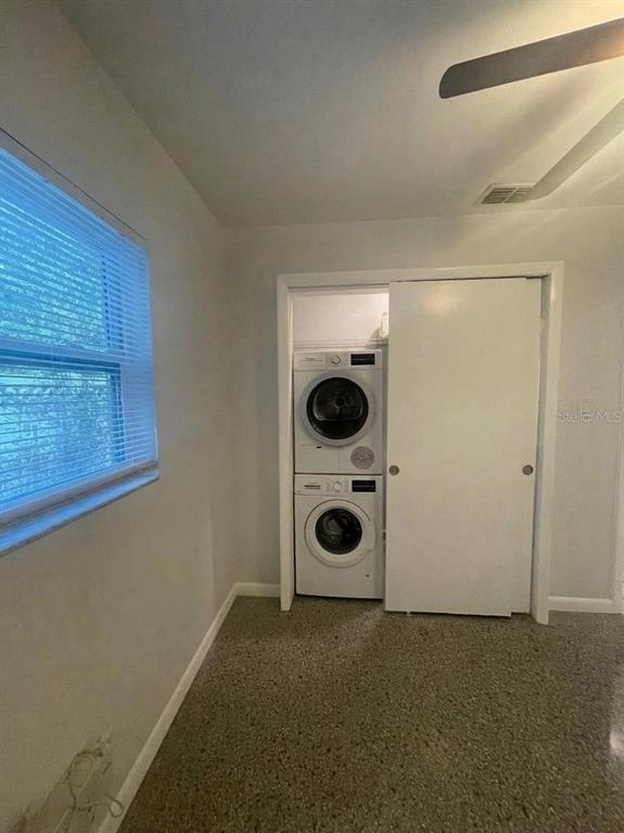 Building Photo - 902 S Bruce St