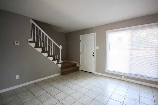 Building Photo - 3380 Spottswood Ave