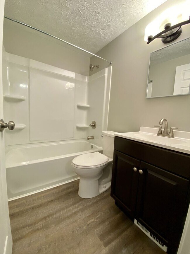 Building Photo - 301 Ives Ln