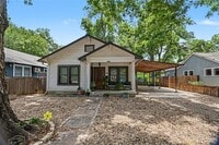 Building Photo - 2506 E Cesar Chavez St