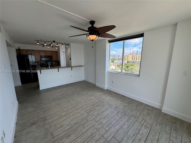 Building Photo - 219 NW 12th Ave