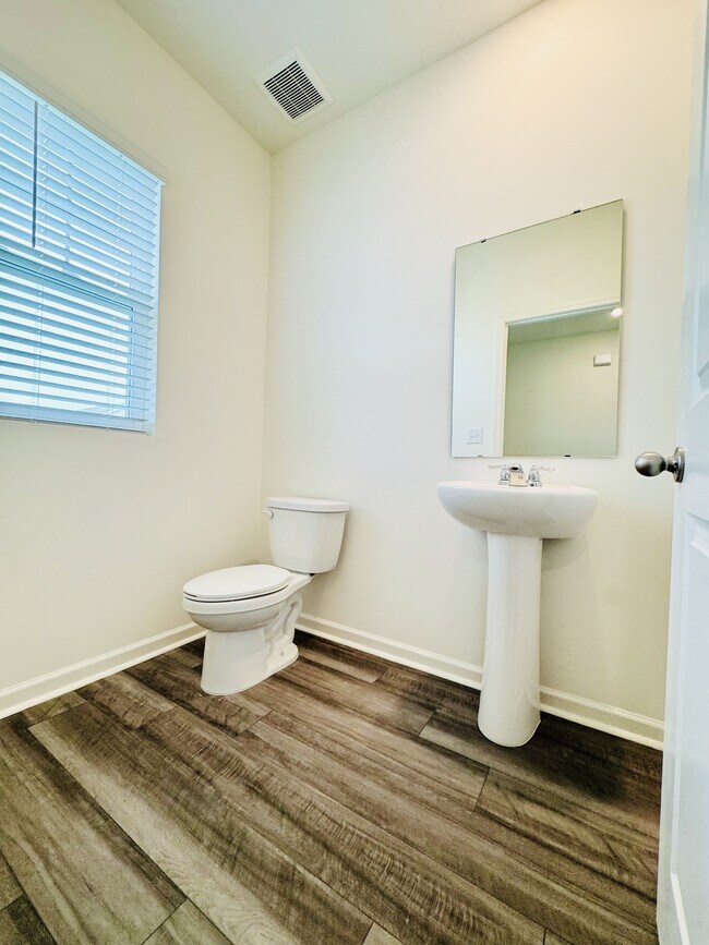 Building Photo - 623 Muster Fld Ct