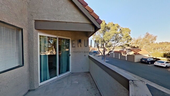 Building Photo - $500 OFF 1st Month! Lovely 3 Bedroom in La...