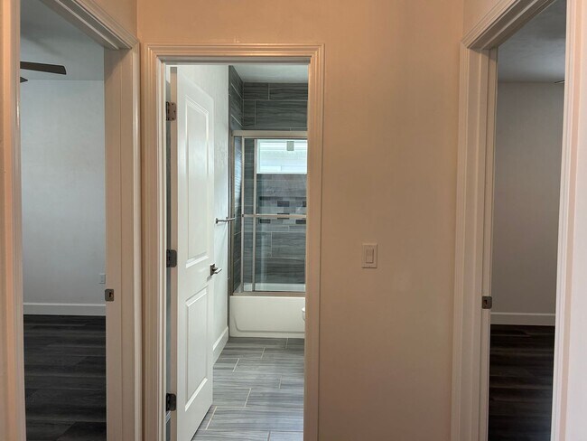 Building Photo - Immaculate 3/2 with Yard, Garage, and Pet ...