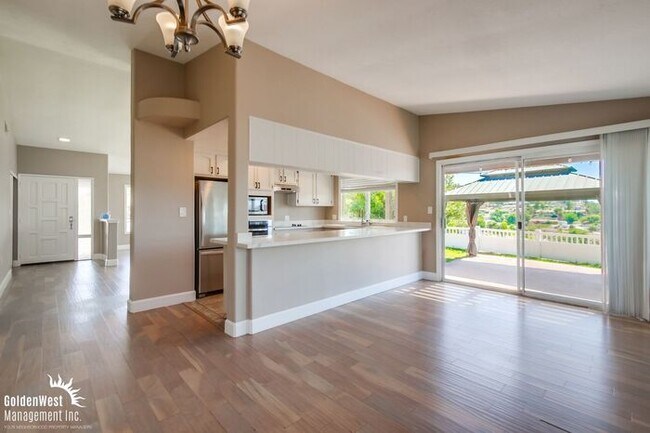 Building Photo - Updated 4Bdm 3Ba Home with Spectacular Vie...