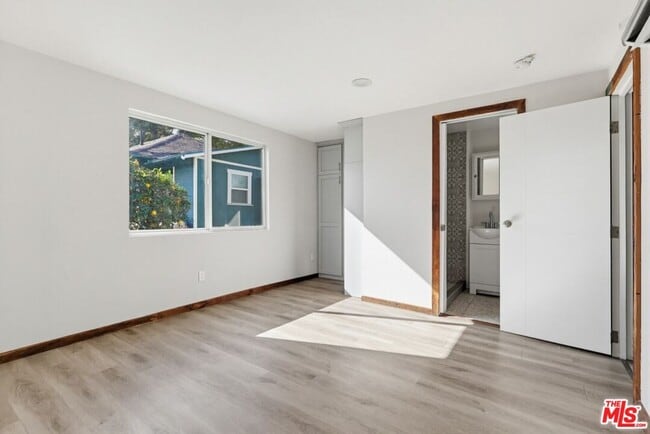 Building Photo - 2163 W 27th St