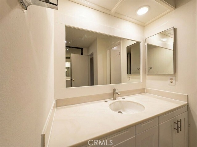 Building Photo - 7 Stanford Ct