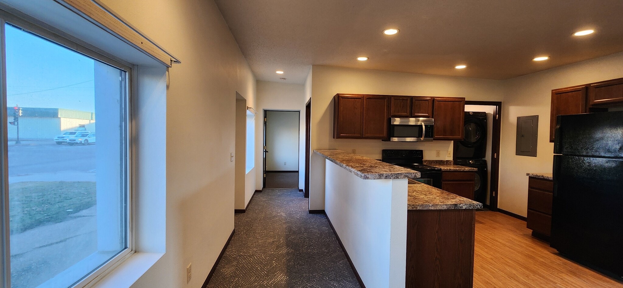 Building Photo - 1624 West Ave S