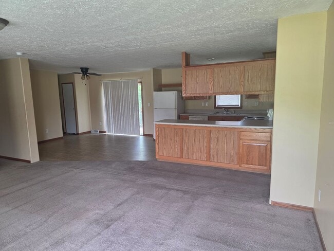 Building Photo - Meadowbrook Estates