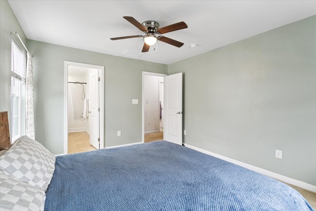 Building Photo - 104 Emma Rose Ct