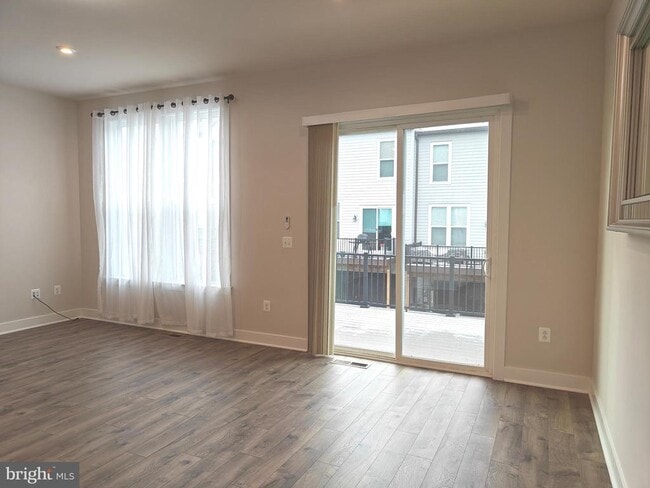 Building Photo - 2393 Liberty Lp