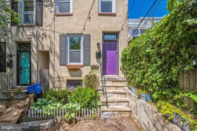 Primary Photo - 3563 Lafayette St