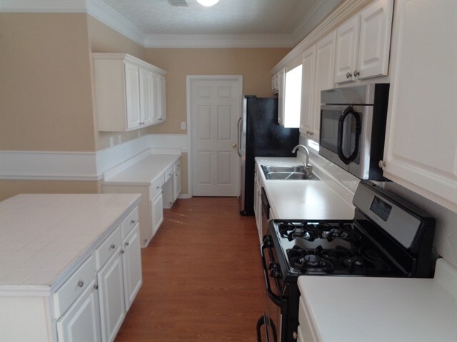 Building Photo - 140 Saddle Bridge Dr