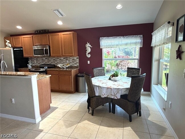 Building Photo - 2609 Clairfont Ct