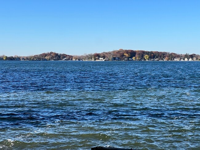 Lake - 623 Vincent Rd