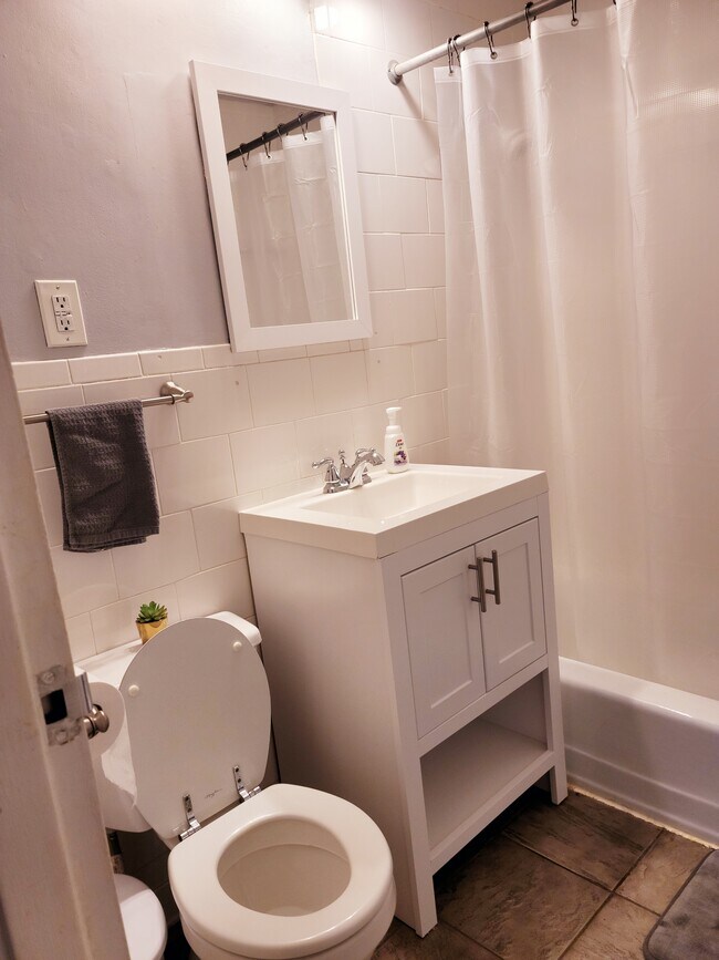 Building Photo - 2500 Blaisdell Ave