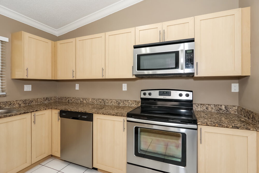 Building Photo - 16580 SW 145th Ct