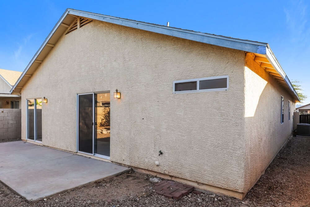 Building Photo - 10179 E Paseo Juan Tabo