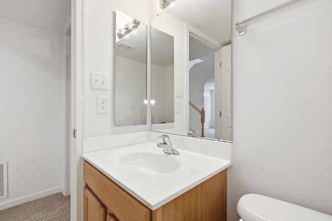 Building Photo - 20 Houser Dr