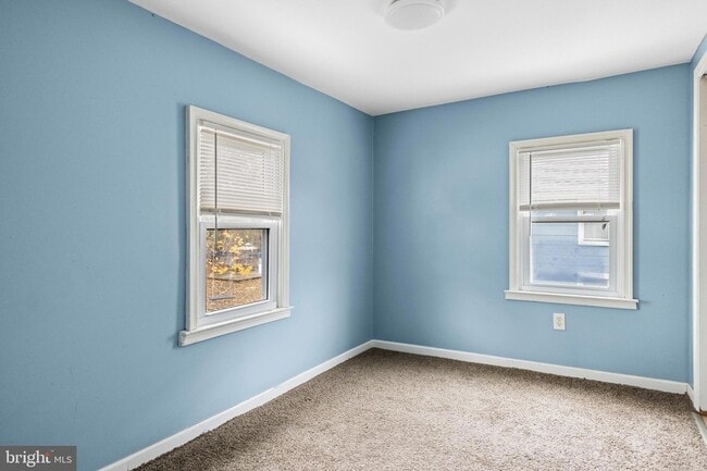 Building Photo - 14 Zane St