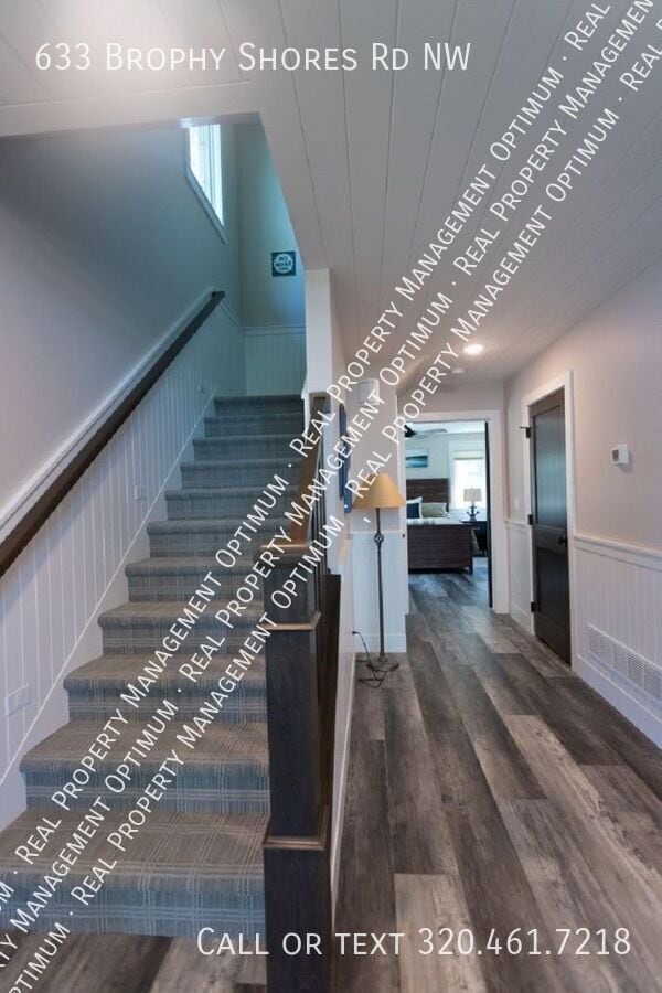 Building Photo - 633 Brophy Shores Rd NW